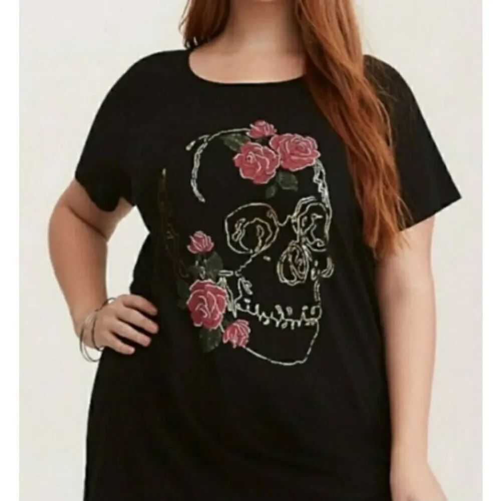 Torrid Rose & Skull Gold Foil T-shirt size 2
